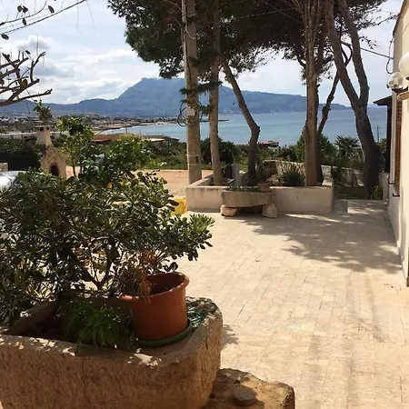 Holiday home Holiday Con Veranda Sul Mare E A 3 Minuti A Piedi Dalla Spiaggia
